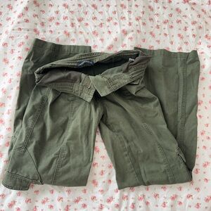 Brandy Melville green low rise cargo pants